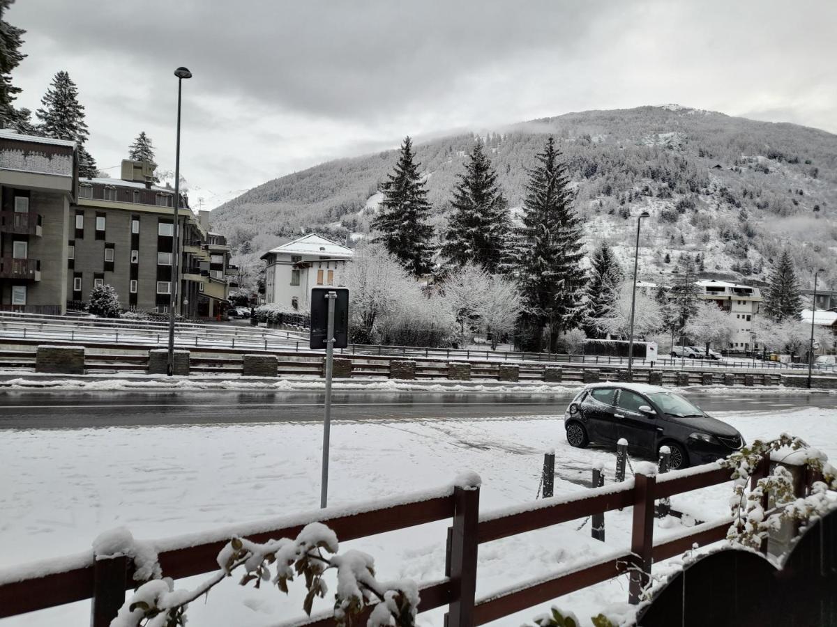 Einaudi 9 Apartment Bardonecchia Exterior photo